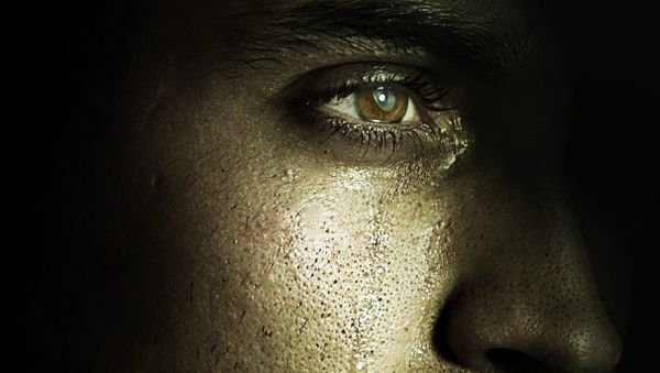 Crying man - Sputnik International