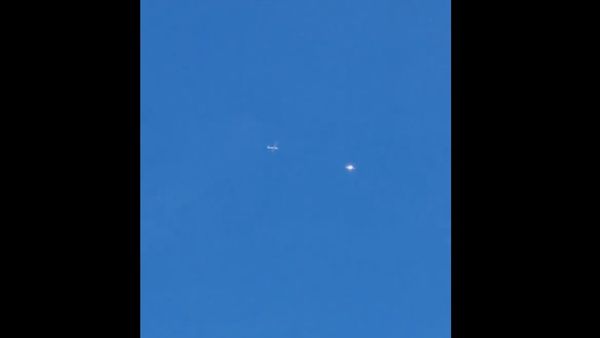 Plane chasing UFO - Sputnik International