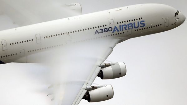 In this June 18 2015 file photo, vapour forms across the wings of an Airbus A380 as it performs a demonstration flight at the Paris Air Show, Le Bourget airport, north of Paris In this June 18 2015 file photo, vapour forms across the wings of an Airbus A380 as it performs a demonstration flight at the Paris Air Show, Le Bourget airport, north of Paris - Sputnik International