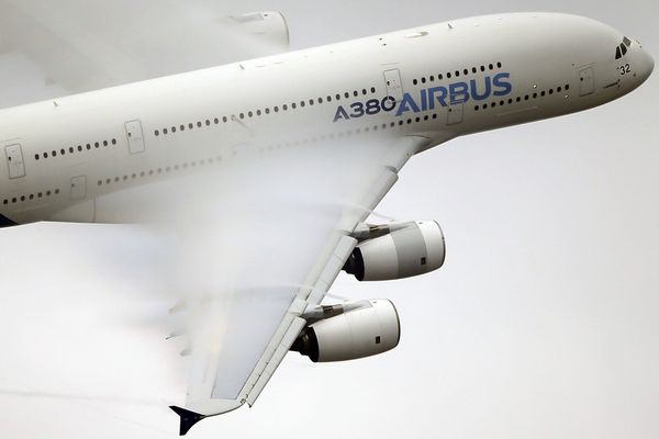 In this June 18 2015 file photo, vapour forms across the wings of an Airbus A380 as it performs a demonstration flight at the Paris Air Show, Le Bourget airport, north of Paris In this June 18 2015 file photo, vapour forms across the wings of an Airbus A380 as it performs a demonstration flight at the Paris Air Show, Le Bourget airport, north of Paris - Sputnik International