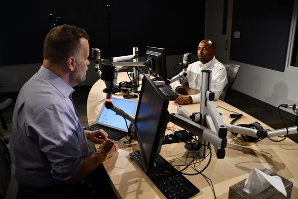 Lee Stranahan and Garland Nixon host Fault Lines in the Radio Sputnik studio in Washington, DC, in June 2018. - Sputnik International