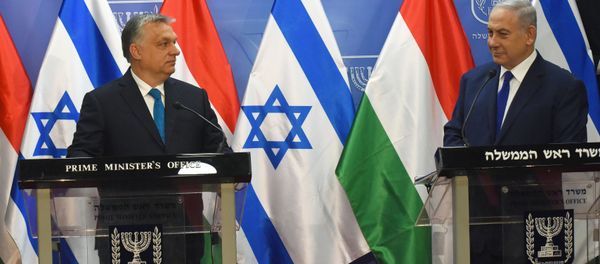 Israeli Prime Minister Benjamin Netanyahu speaks during a joint statment with Hungarian Prime Minister Viktor Orban , at the prime minister's office in Jerusalem, July 19, 2018 - Sputnik International