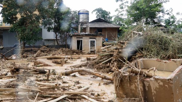 A general view shows debris in a village damaged by flash flooding in Vietnam's Yen Bai province on July 21, 2018 - Sputnik International