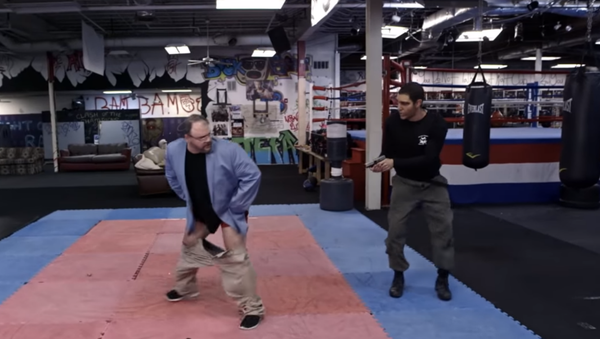Georgia State Representative Jason Spencer exposes his buttock, yells racial slurs and displays offensive impressions in Sacha Baron Cohen's Showtime series, Who is America? - Sputnik International