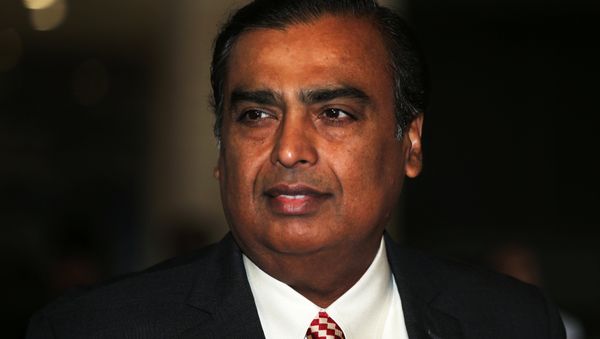 Mukesh Ambani, Chairman and Managing Director of Reliance Industries, arrives to address the company's annual general meeting in Mumbai, India July 5, 2018 - Sputnik International