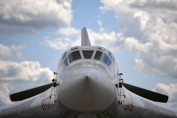 A Tupolev Tu-160 supersonic heavy strategic bomber at the International Aviation and Space Salon MAKS-2017 in Zhukovsky - Sputnik International