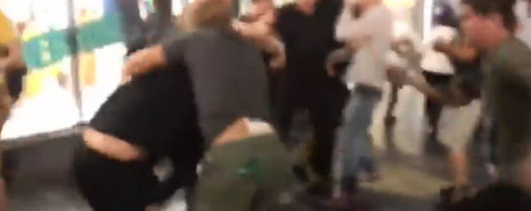 Brawl breaks out at US President Donald Trump's star on the Hollywood Walk of Fame Brawl breaks out at US President Donald Trump's star on the Hollywood Walk of Fame - Sputnik International