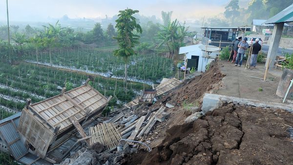 Damage is seen following an earthquake in Lombok, Indonesia, July 29, 2018 in this picture obtained from social media. Damage is seen following an earthquake in Lombok, Indonesia, July 29, 2018 in this picture obtained from social media. - Sputnik International