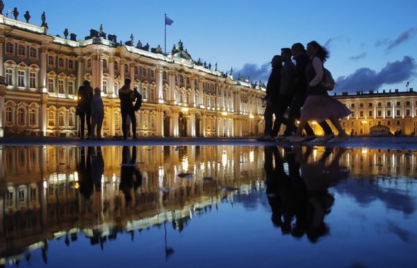 Midnight Journey: White Nights Season Starts in St. Petersburg Midnight Journey: White Nights Season Starts in St. Petersburg - Sputnik International
