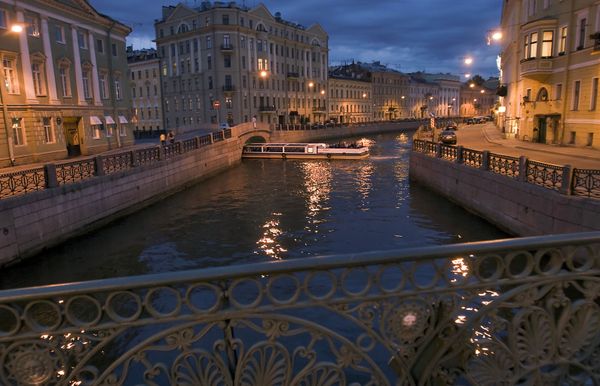 Midnight Journey: White Nights Season Starts in St. Petersburg Midnight Journey: White Nights Season Starts in St. Petersburg - Sputnik International