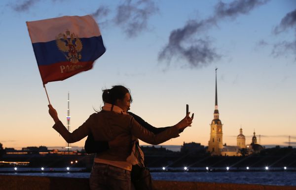Midnight Journey: White Nights Season Starts in St. Petersburg Midnight Journey: White Nights Season Starts in St. Petersburg - Sputnik International