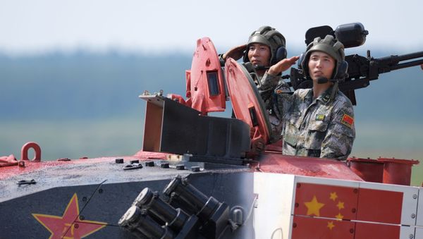 Clash of the Metal Monoliths: Tank Biathlon Starts at International Army Games - Sputnik International