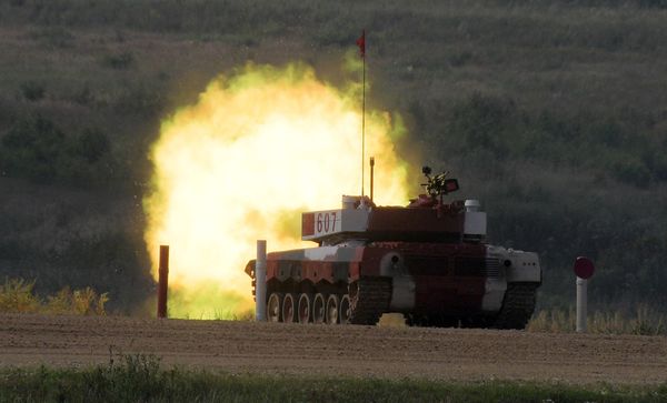 Clash of the Metal Monoliths: Tank Biathlon Starts at International Army Games - Sputnik International