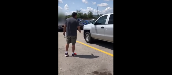 Ontario man arrested and charged after threatening a couple outside of a Walmart Ontario man arrested and charged after threatening a couple outside of a Walmart - Sputnik International