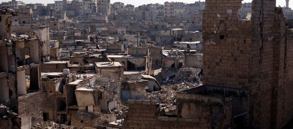 A general view shows damaged buildings at al-Kalasa district of Aleppo, Syria in Aleppo, Syria, February 2, 2017 - Sputnik International