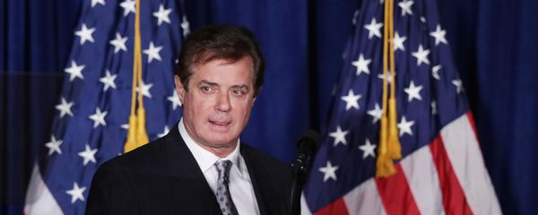 Paul Manafort, former advisor to Republican presidential candidate Donald Trump's campaign, as he checks the teleprompters before Trump's speech at the Mayflower Hotel in Washington, DC. (File) Paul Manafort, former advisor to Republican presidential candidate Donald Trump's campaign, as he checks the teleprompters before Trump's speech at the Mayflower Hotel in Washington, DC. (File) - Sputnik International