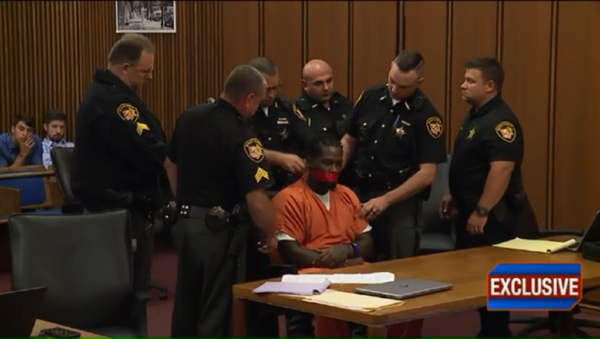 A Cleveland judge ordered a man’s mouth to be covered with duct tape during his sentencing hearing on Tuesday. - Sputnik International