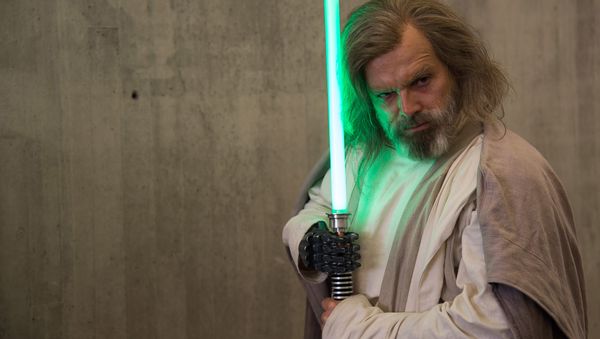An attendee dressed as Luke Skywalker from Star Wars poses at New York Comic Con at the Javits Center on Friday, Oct. 7, 2016, in New York - Sputnik International