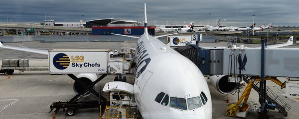 A Finnair aircraft is seen at John F. Kennedy International Airport in New York - Sputnik International