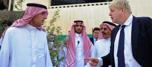 Saudi Foreign Minister Adel al-Jubeir (L) and his British counterpart Boris Johnson (R) tour the site of the first British embassy in the historic quarter of Jeddah on January 25, 2018. Saudi Foreign Minister Adel al-Jubeir (L) and his British counterpart Boris Johnson (R) tour the site of the first British embassy in the historic quarter of Jeddah on January 25, 2018. - Sputnik International