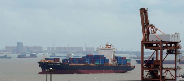 Shipping containers are seen at a port in Shanghai, China July 10, 2018 Shipping containers are seen at a port in Shanghai, China July 10, 2018 - Sputnik International