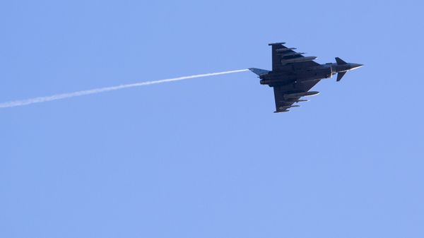 Spain's Eurofighter Typhoon jet fighter flies during the military exercise over Rukla military base some 120 km.  - Sputnik International