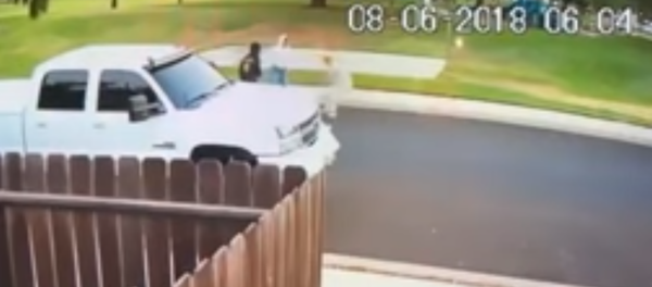 Surveillance footage shows elderly Sikh man attacked by teenagers in California - Sputnik International
