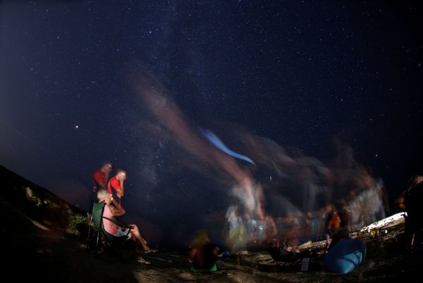 Night Sky Lit by Stunning Perseid Meteor Shower Night Sky Lit by Stunning Perseid Meteor Shower - Sputnik International
