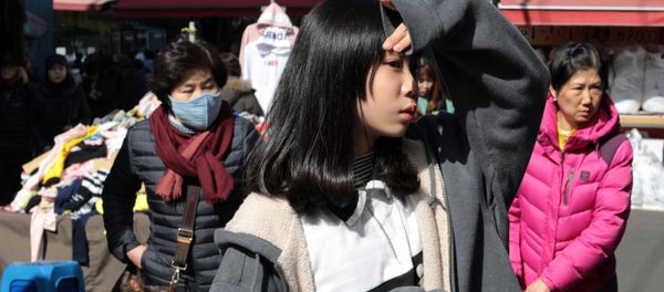 People in the Namdaemun trade district in Seoul. People in the Namdaemun trade district in Seoul. - Sputnik International