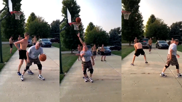 Pump Faking Pops Trips up Teen During Pickup Game Pump Faking Pops Trips up Teen During Pickup Game - Sputnik International