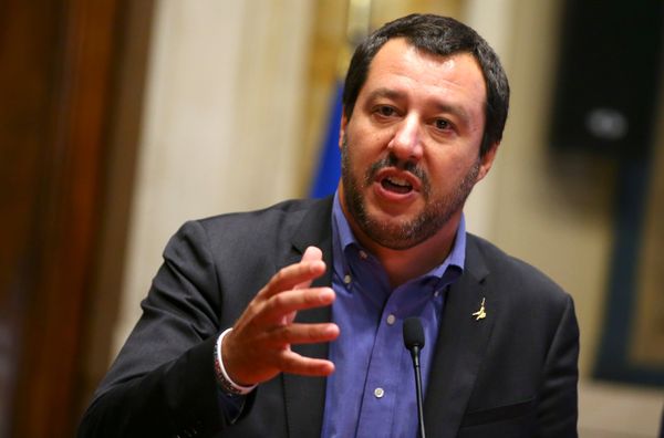 League party leader Matteo Salvini speaks at the media after a round of consultations with Italy's newly appointed Prime Minister Giuseppe Conte at the Lower House in Rome, Italy, May 24, 2018 - Sputnik International