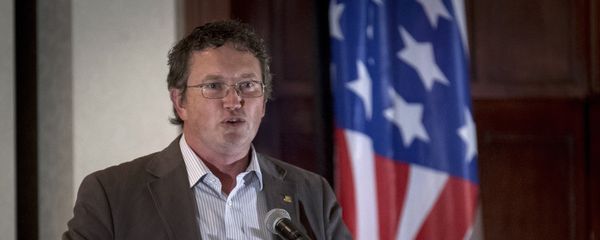 U.S. Rep. Thomas Massie, R-Ky, speaks to supporters. - Sputnik International
