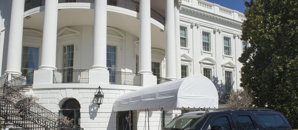 A SUV is parked outside of the South Portico on the South Lawn of the White House in Washington, DC, March 11, 2017. - Sputnik International