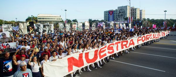 People march during a May Day rally in Havana, Cuba People march during a May Day rally in Havana, Cuba - Sputnik International
