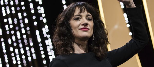 Actress Asia Argento gestures on stage during the closing ceremony of the 71st international film festival, Cannes, southern France, Saturday, May 19, 2018 - Sputnik International