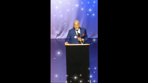 Dem. Rep. Alcee Hastings Jokes: “It’s A Catastrophe” If Someone Saves A Drowning President Trump - Sputnik International