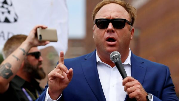 FILE PHOTO: Alex Jones from Infowars.com speaks during a rally in support of Republican presidential candidate Donald Trump near the Republican National Convention in Cleveland FILE PHOTO: Alex Jones from Infowars.com speaks during a rally in support of Republican presidential candidate Donald Trump near the Republican National Convention in Cleveland - Sputnik International