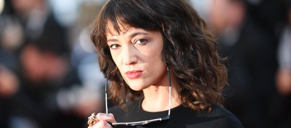 (FILES) In this file photo taken on May 19, 2018 Italian actress Asia Argento poses as she arrives for the closing ceremony and the screening of the film The Man Who Killed Don Quixote at the 71st edition of the Cannes Film Festival in Cannes, southern France - Sputnik International