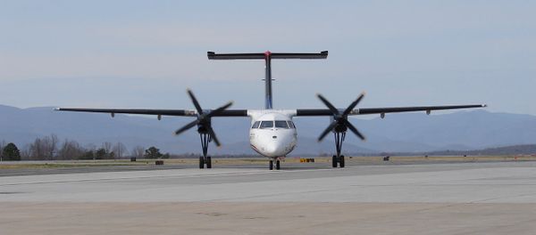 Bombardier Q-400 Bombardier Q-400 - Sputnik International