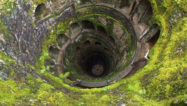 Spectacular Holes: Mysterious Chasms Peering Out From Amazing Places on Earth - Sputnik International