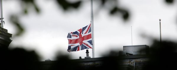 The British flag is seen at half mast. The British flag is seen at half mast. - Sputnik International