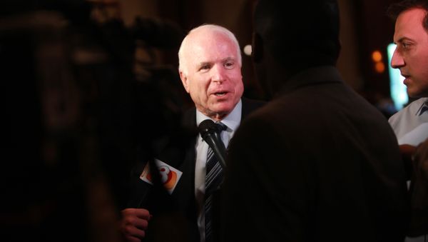 Senator John McCain speaking at the Arizona Chamber of Commerce & Industry's Annual Legislative Luncheon in Phoenix, Arizona. - Sputnik International