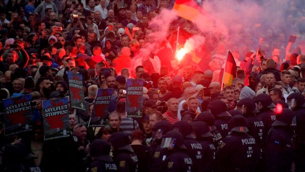 Right-wing supporters protest after a German man was stabbed last weekend in Chemnitz, Germany, August 27, 2018. - Sputnik International