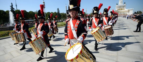 The corps of Old Grenadiers of Geneva, Switzerland takes part in the procession of the participants in the international military music festival, Spasskaya Tower, at VDNKh The corps of Old Grenadiers of Geneva, Switzerland takes part in the procession of the participants in the international military music festival, Spasskaya Tower, at VDNKh - Sputnik International