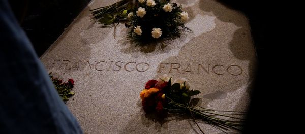 La tumba del dictador español Francisco Franco en El Valle de los Caídos, España La tumba del dictador español Francisco Franco en El Valle de los Caídos, España - Sputnik International