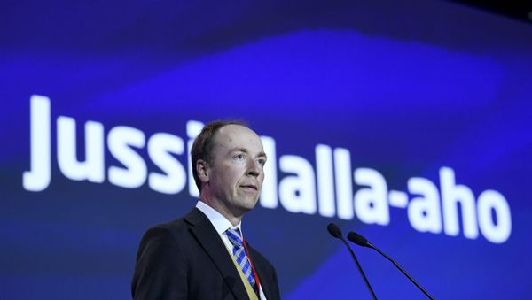 Newly-elected chairman of the Finns Party, Member of the European Parliament (MEP) Jussi Halla-aho delivers his speech at the Finns Party congress in Jyvaskyla, Finland on June 11, 2017 - Sputnik International