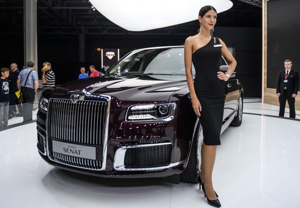 Getting Revved Up: Models Present Cars at Moscow International Automobile Salon Getting Revved Up: Models Present Cars at Moscow International Automobile Salon - Sputnik International