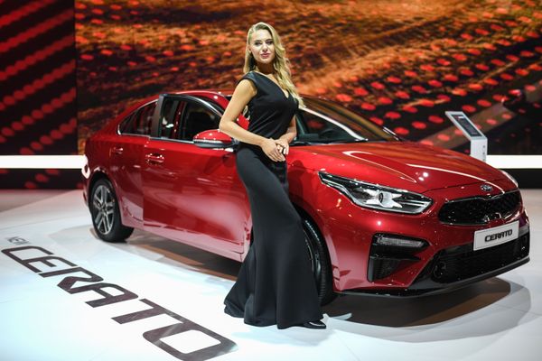 Getting Revved Up: Models Present Cars at Moscow International Automobile Salon Getting Revved Up: Models Present Cars at Moscow International Automobile Salon - Sputnik International