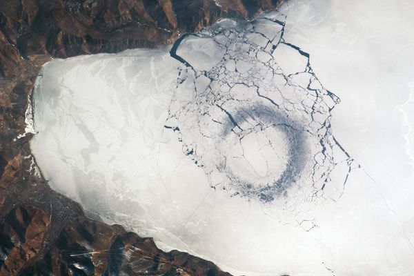 Magical Blue Eye of Siberia: Changing Seasons on Lake Baikal - Sputnik International