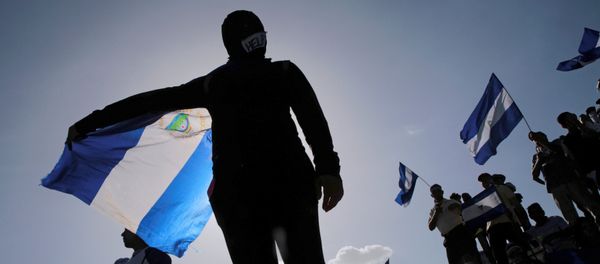 An anti-government protester in Managua - Sputnik International